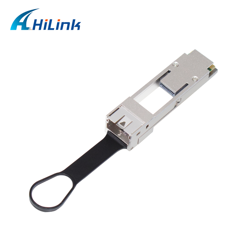 ホットプラグ対応でEEPROM DDMI監視機能を内蔵した、100G QSFP28ポートから25G SFP28スロットへのコンバーターであるQSA28アダプター